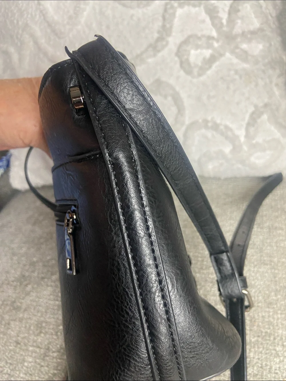 Elegant Black Tassel Crossbody Bag by